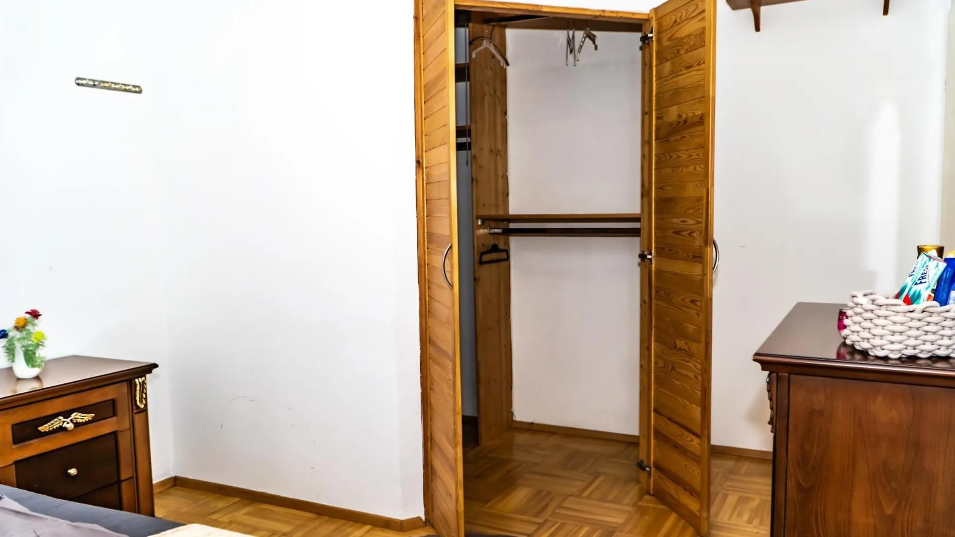 Spacious Apartment 5 Minutes To Wiener Stadthalle Austria