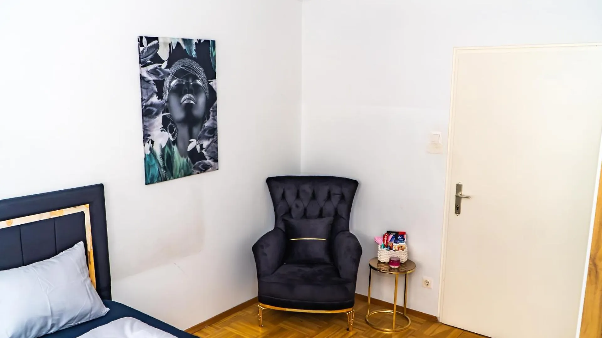 Spacious Apartment 5 Minutes To Wiener Stadthalle Austria