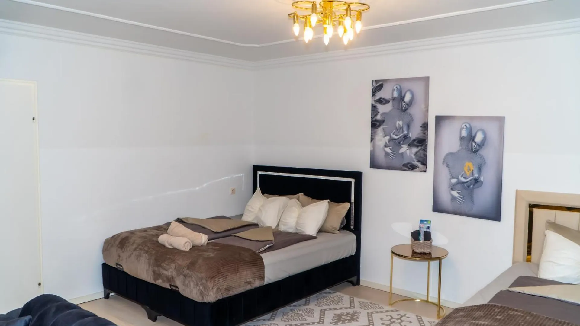 Spacious Apartment 5 Minutes To Wiener Stadthalle  Vienna