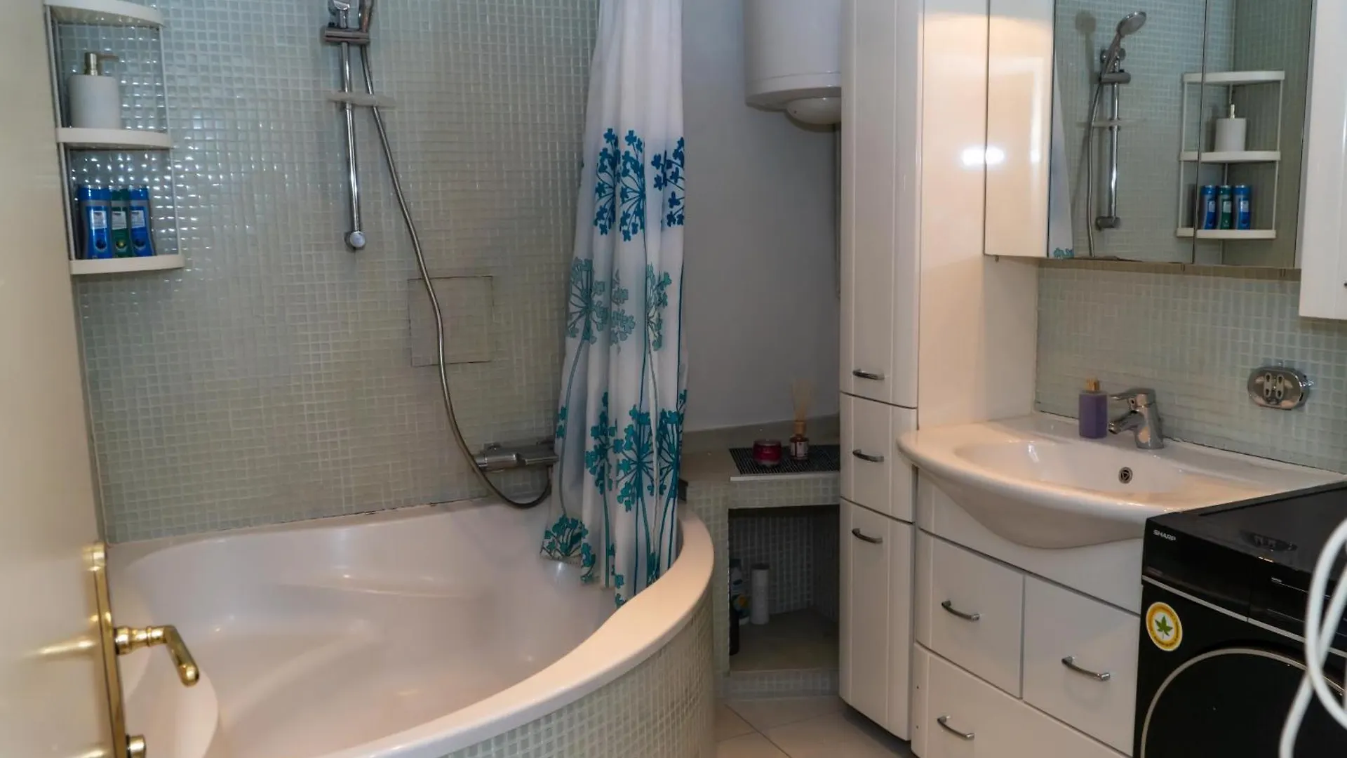 Spacious Apartment 5 Minutes To Wiener Stadthalle 0*, Vienna Austria