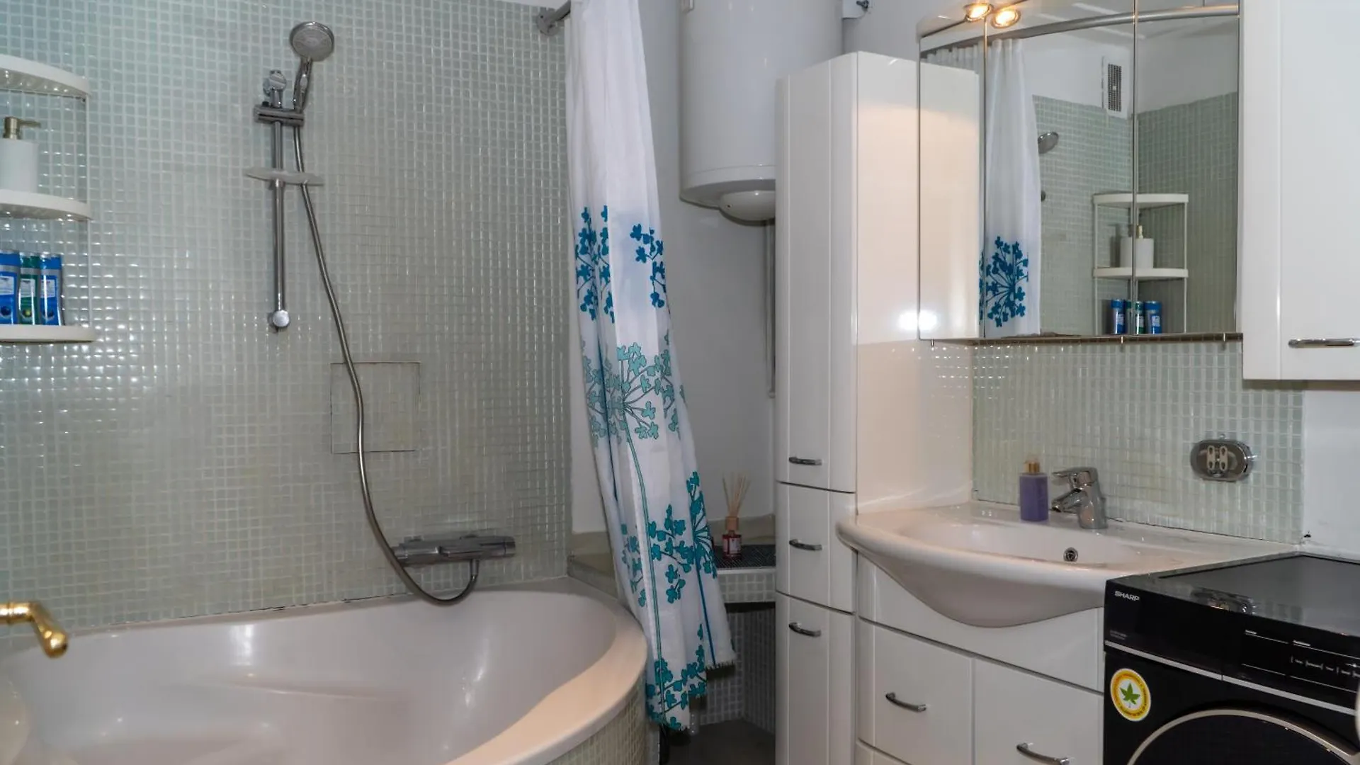 Spacious Apartment 5 Minutes To Wiener Stadthalle