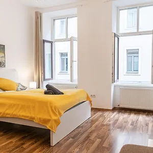 Apartamento Peaceful 1br Apt. Near Metro Station Langenfeldg., Viena